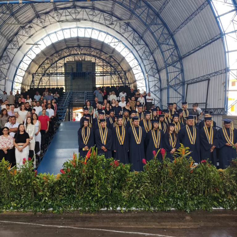 Ceremonia de graduación Andes 2023-2
