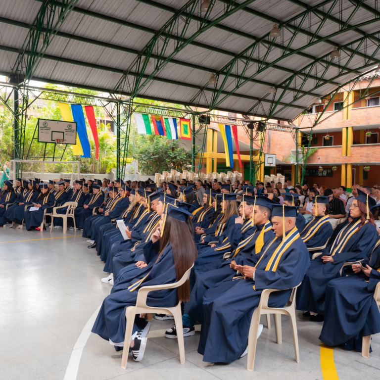 Ceremonia de graduación Ferrini  La Ceja 2023-2