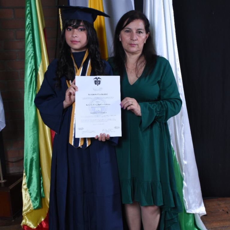 Ceremonia de graduación Ferrini Caldas-2023-2